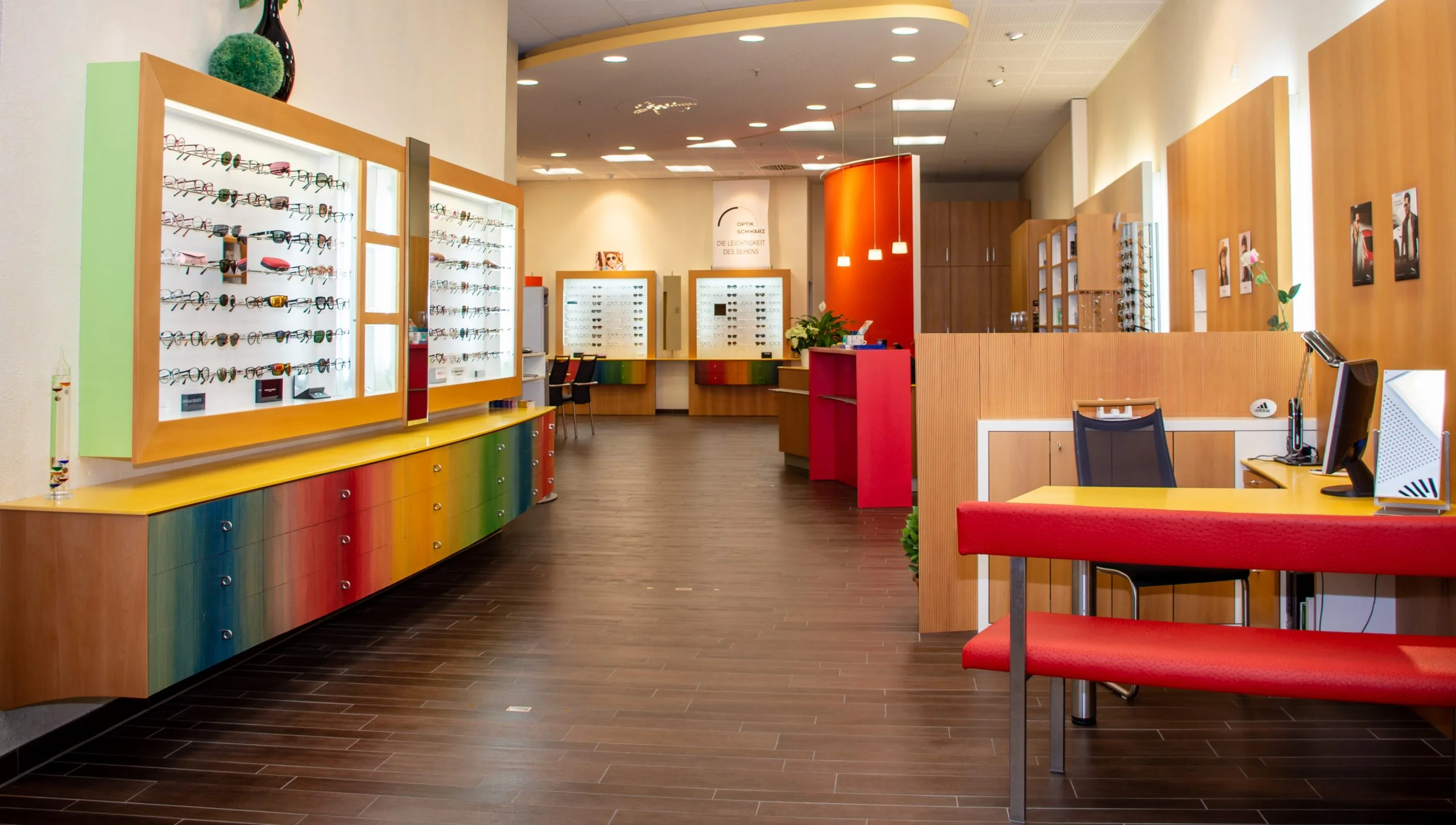 Optik Schwarz im Donau-Einkaufszentrum Regensburg